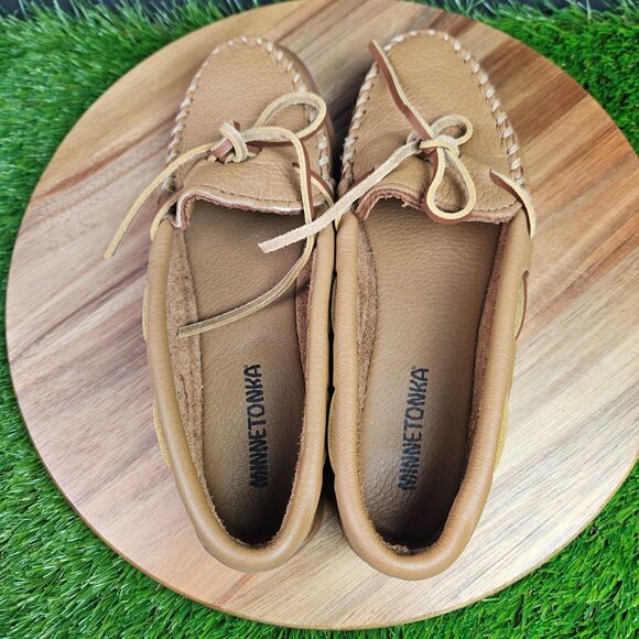 Minnetonka Classic Moosehide Moccasins 8 Shoes Soft Tan Leather Handstitched - Picture 7 of 11